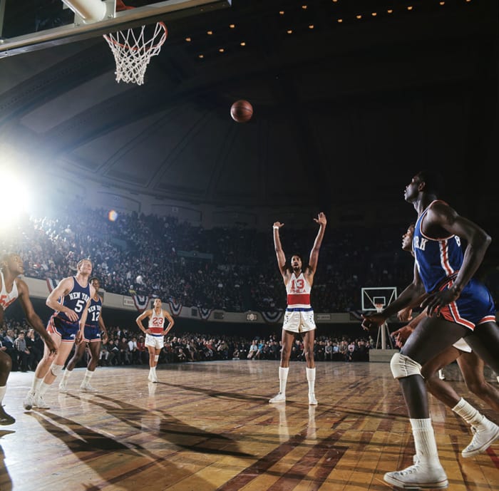 Wilt-Chamberlain-free-throw-NLC_04503.jpg